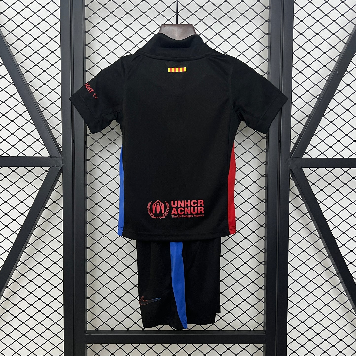 24/25 kids FCB away