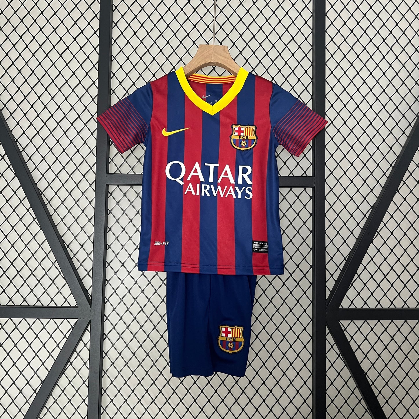 kids FCB 13/14 home