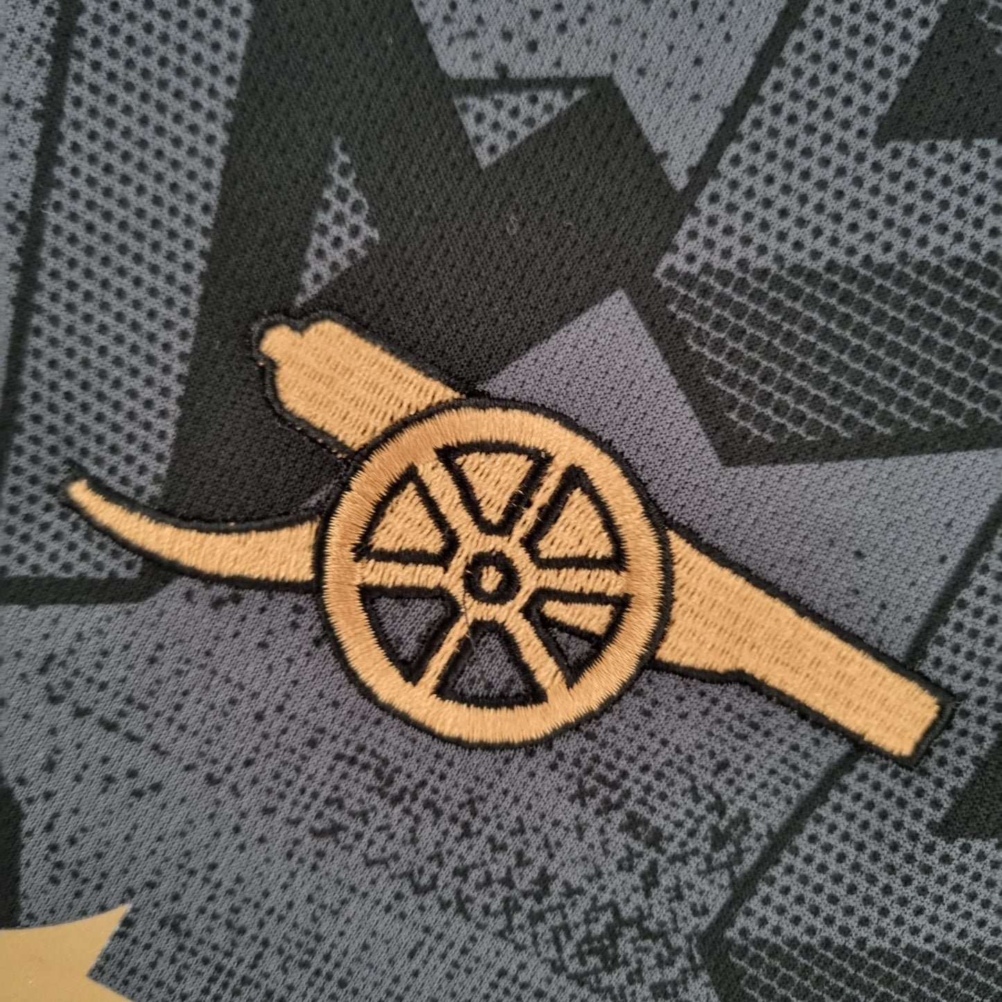 22 / 23 Arsenal away