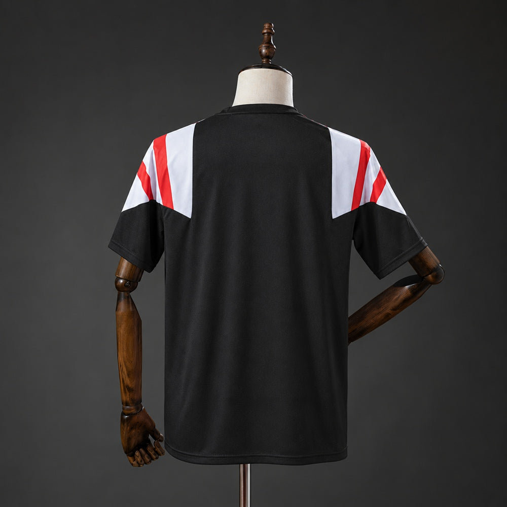 Colo-Colo 26/27 EQT Black Retro