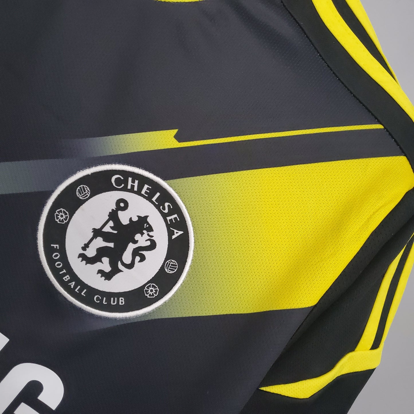 Retro Chelsea 12/13 third away