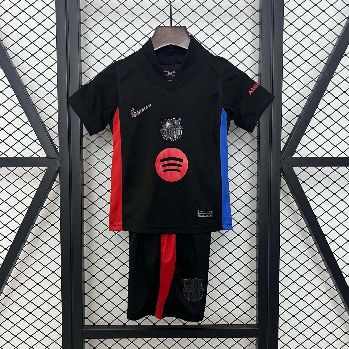 24/25 kids FCB away