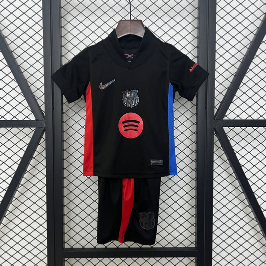 24/25 kids FCB away