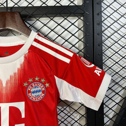 25/26 kids Bayern Munich home