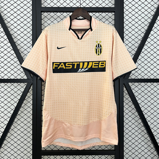 Retro Juventus 03/04 Third Away