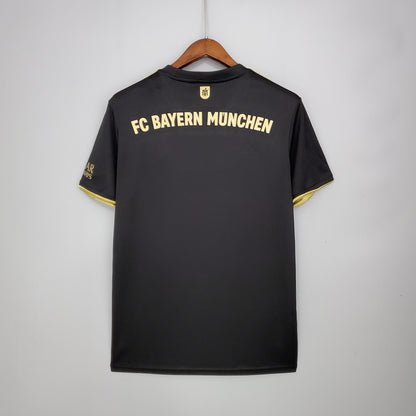 21/22 Bayern Munich away