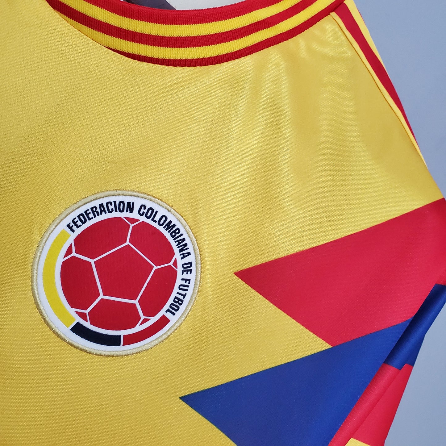 Retro Colombia 1990 home