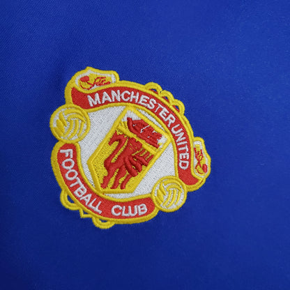 Retro Manchester United 85/86 away blue