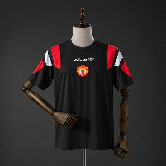 Manchester United 26/27 EQT Black Retro