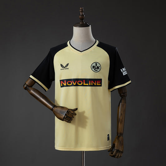 Kaiserslautern 26/27 Third Away